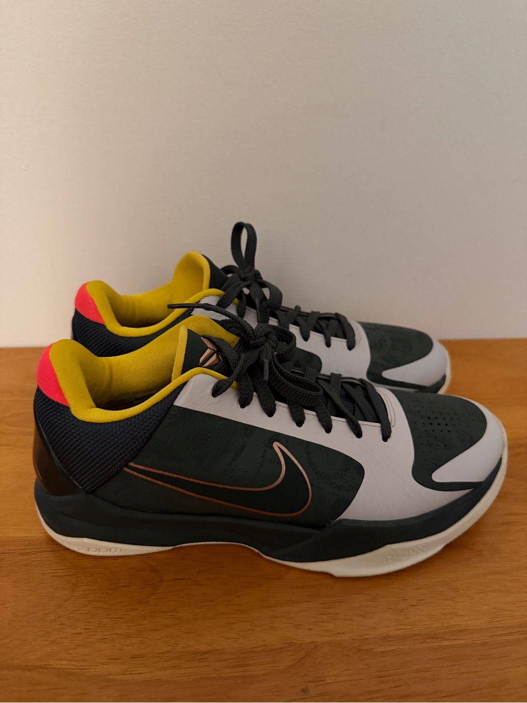 Nike Zoom Kobe 5 Eybl Protro Size 8 Nike Zoom Kobe 5 Eybl Protro Size 8